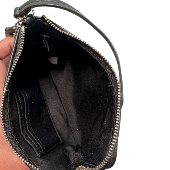 Coach NWOT Signature Corner Zip Wristlet - Picture 3 of 3
